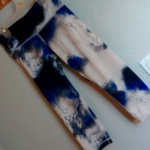 Lululemon tye dye capris